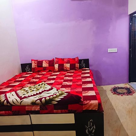 Jay Shree Radhey Home Stay 马图拉 外观 照片