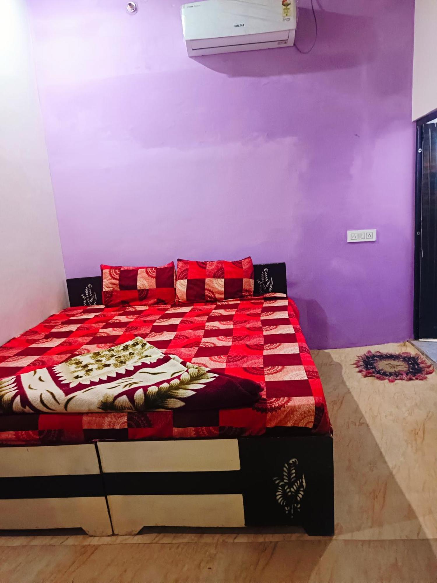Jay Shree Radhey Home Stay 马图拉 外观 照片