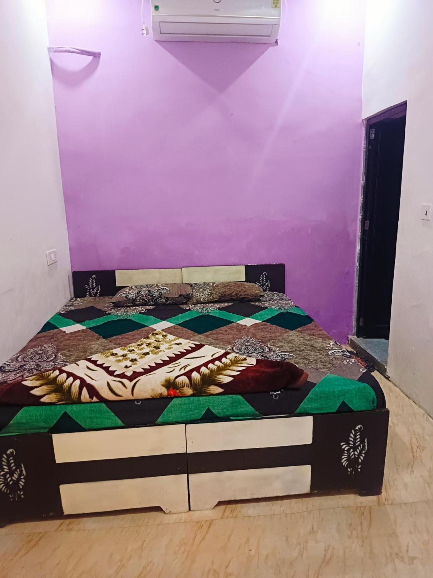 Jay Shree Radhey Home Stay 马图拉 外观 照片